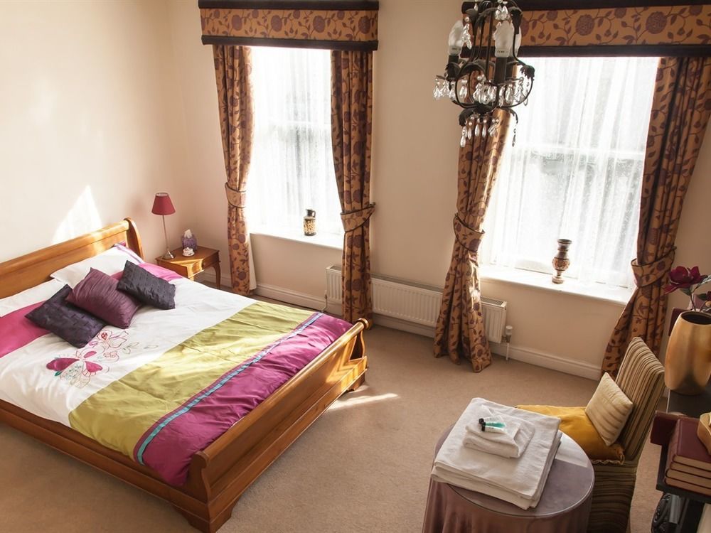 Wisteria House Bed & Breakfast Lymington Bagian luar foto